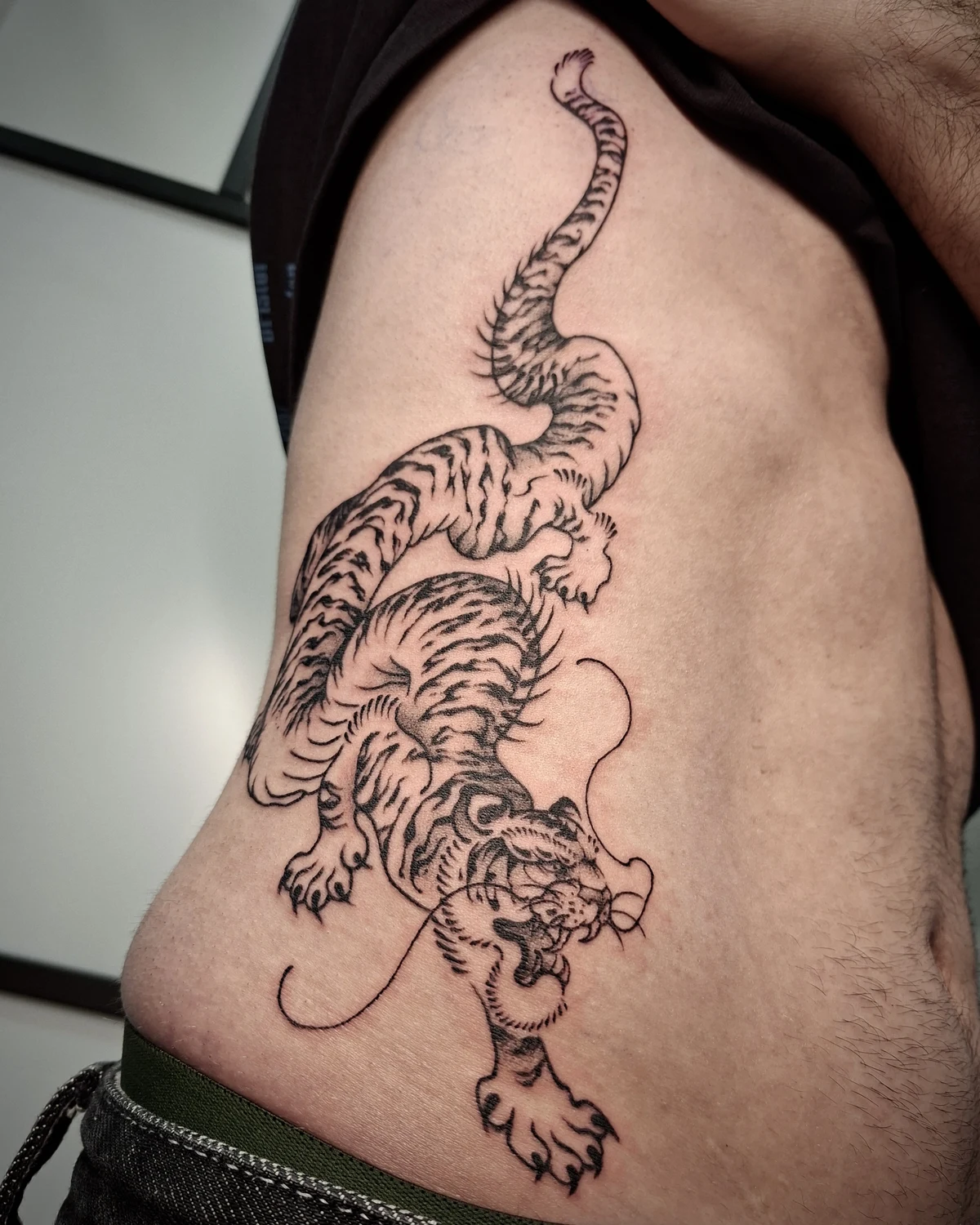 Tatuaj artistic realizat la salonul Muntele Tattoo Cluj-Napoca - 10