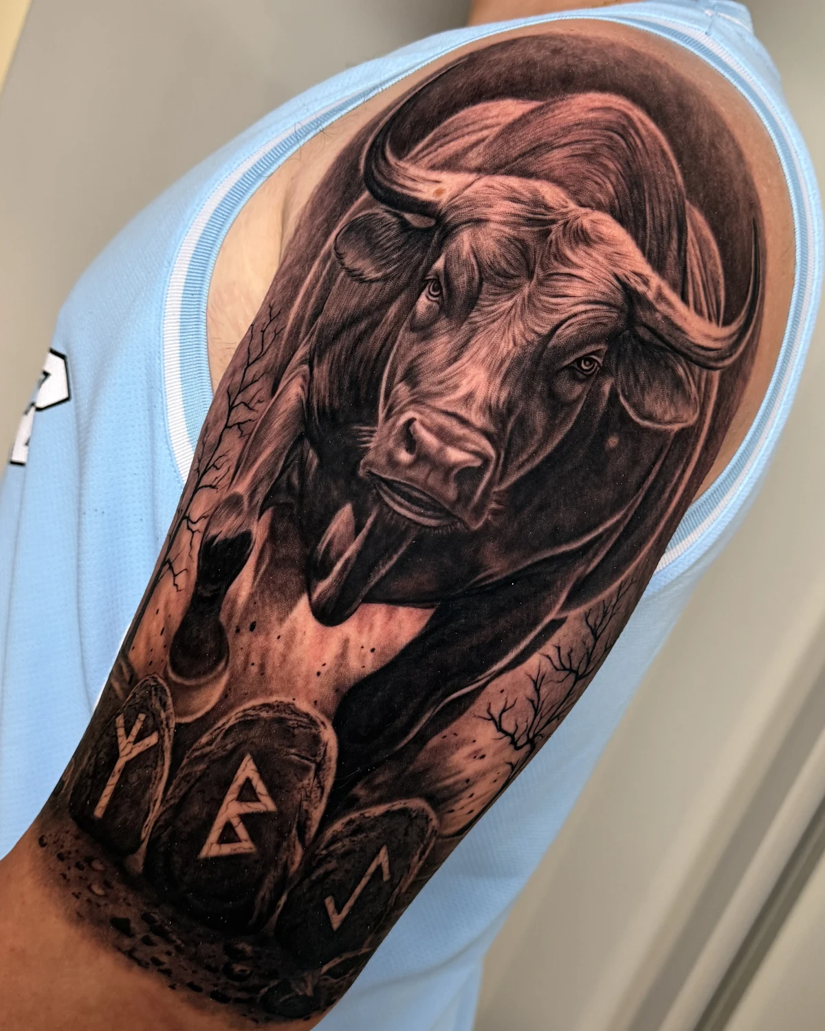 Tatuaj artistic realizat la salonul Muntele Tattoo Cluj-Napoca - 5