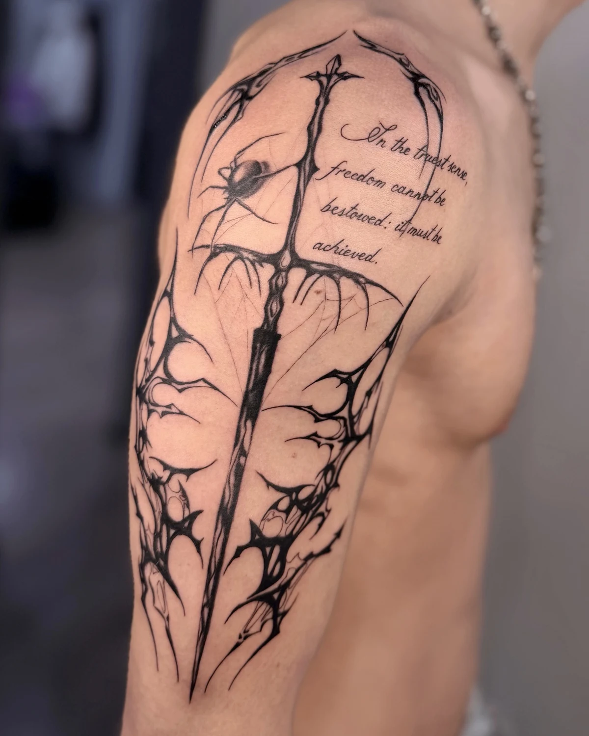 Tatuaj artistic realizat la salonul Muntele Tattoo Cluj-Napoca - 8