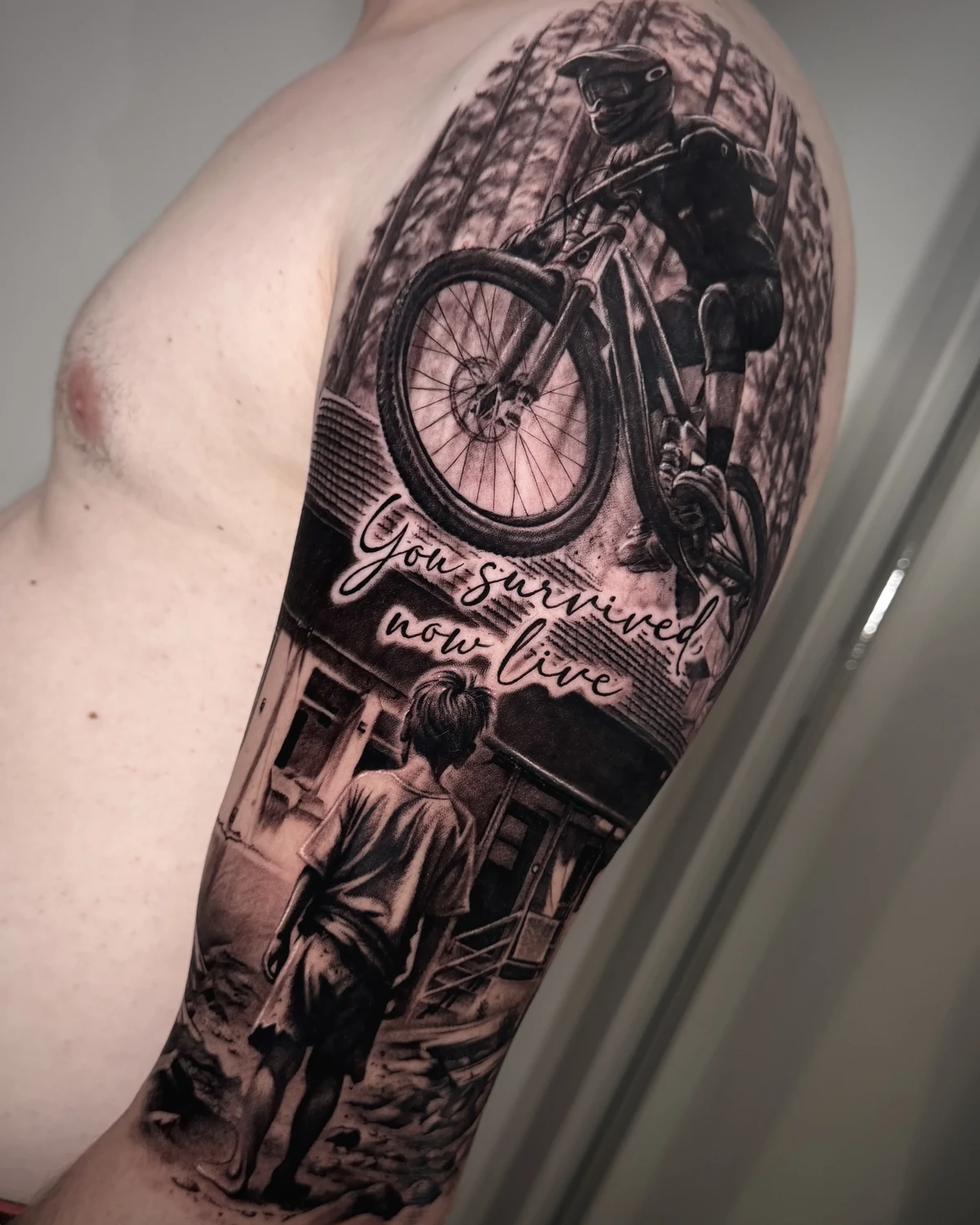 Tatuaj artistic realizat la salonul Muntele Tattoo Cluj-Napoca - 9